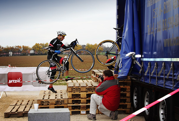 Veszprém SuperCross 2015 - Master2 futam, Fésüs Laci