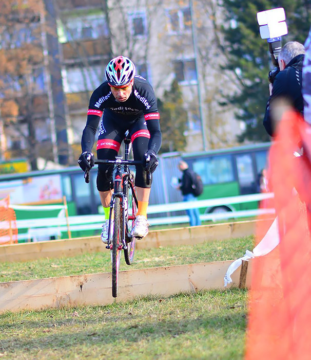 LOcarGO Veszprém Cross 2016, palánk bunny-hop