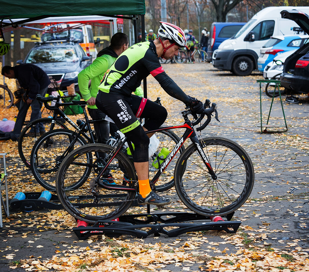 Kecskemét CycloCross Magyar Kupa, rajt előtti görgőzés